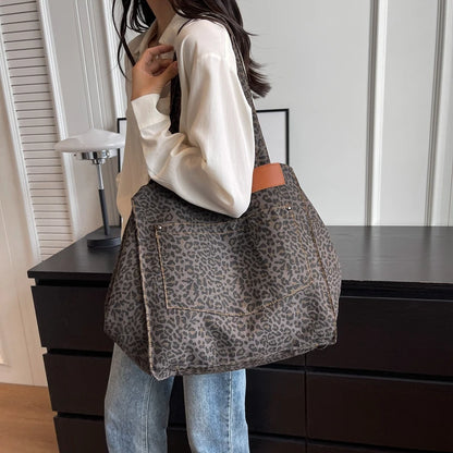 Luna Oversized Leopard Tote