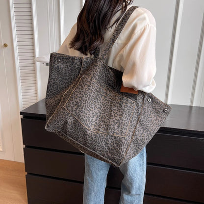 Luna Oversized Leopard Tote